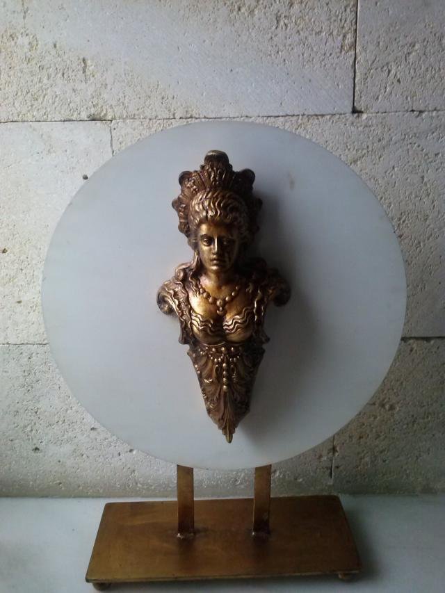 Relieve Cariátides
