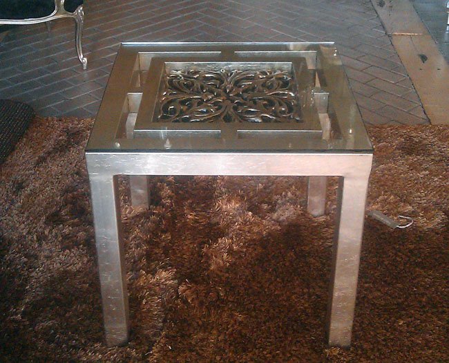 Mesa Renacimiento de rincon un medallon